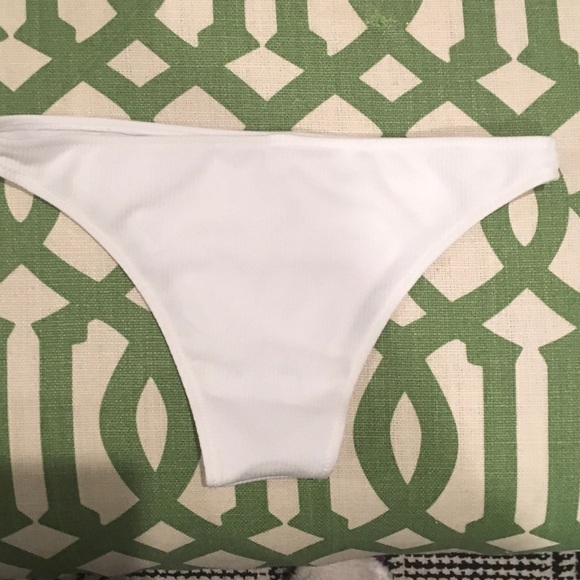 WHITE BIKINI 🦋 - Picture 6 of 8